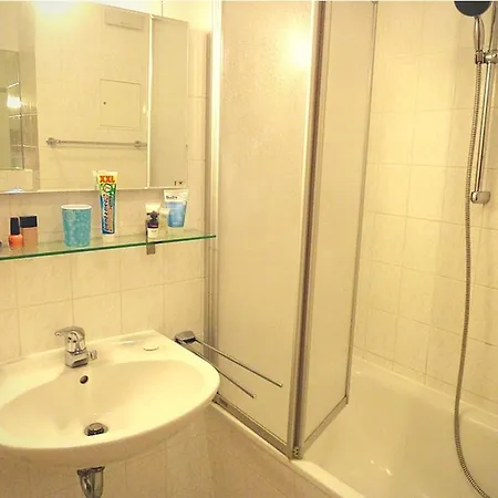 Apartment Grosse Familien-ferienwohnung In Strandnaehe Wlan *